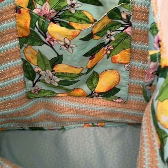 NWT Vera Bradley beach bag - Picture 2 of 4